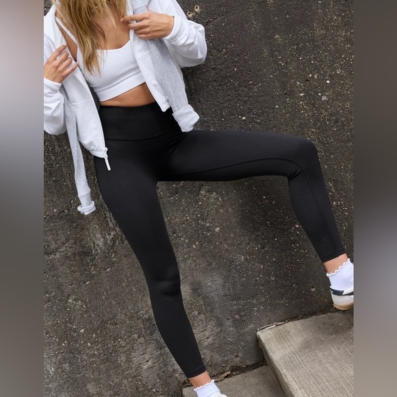 NWT OFFLINE By Aerie Seamless 7/8 Legging High Rise - Picture 3 of 10